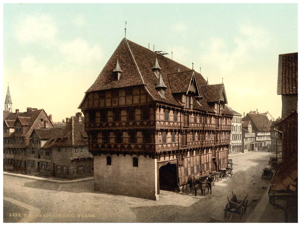 The scale, Braunschweig, Germany 0400-4270