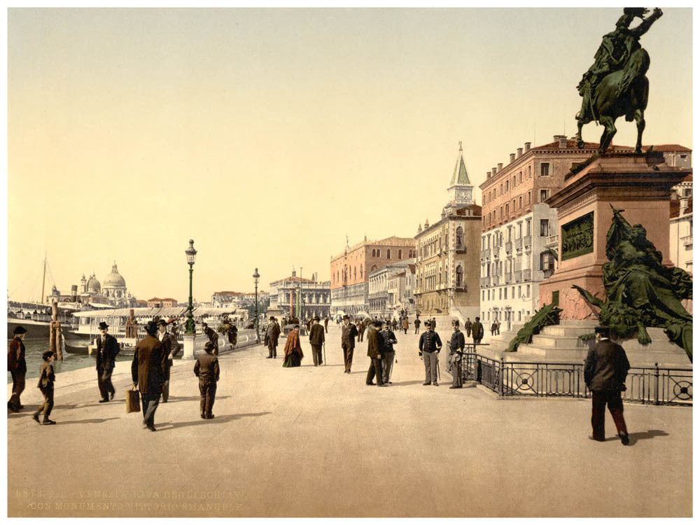 Victor Emmanuel's Monument, Venice, Italy 0400-4589