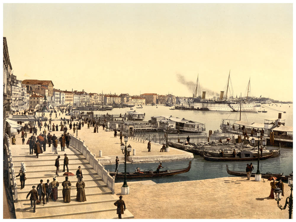 Venice harbor and Palazzo dei Dogi, Venice, Italy 0400-4592