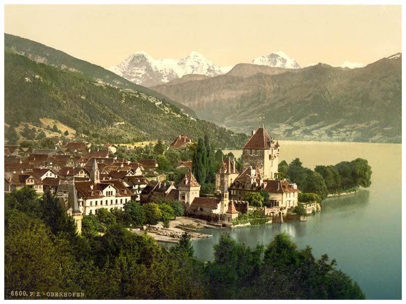 Thun, Oberhofen, Bernese Oberland, Switzerland 0400-4929