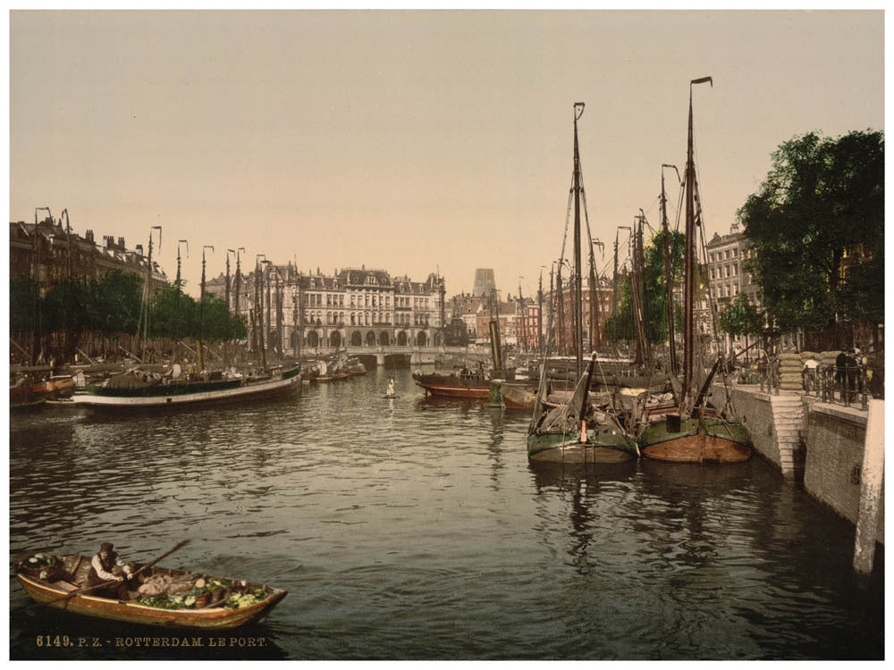 The embankment, Rotterdam, Holland 0400-5237