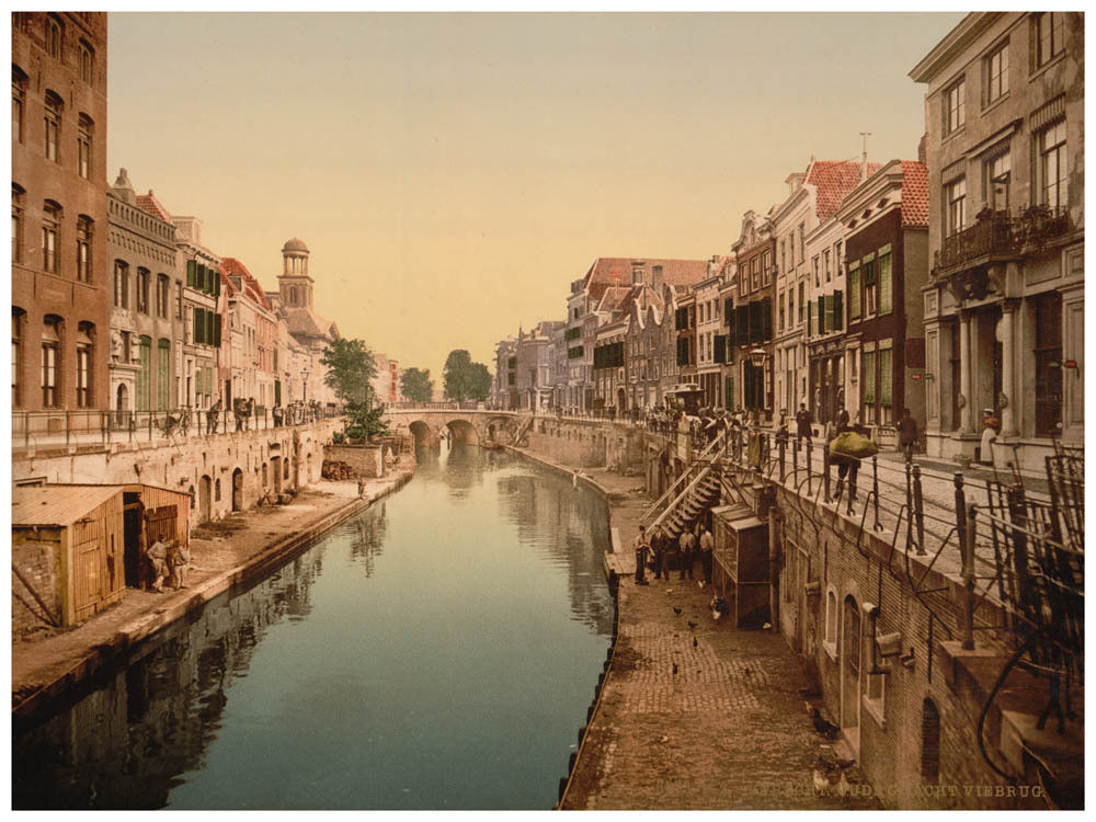 The Oude Gracht Viebrug, Utrecht, Holland 0400-5260