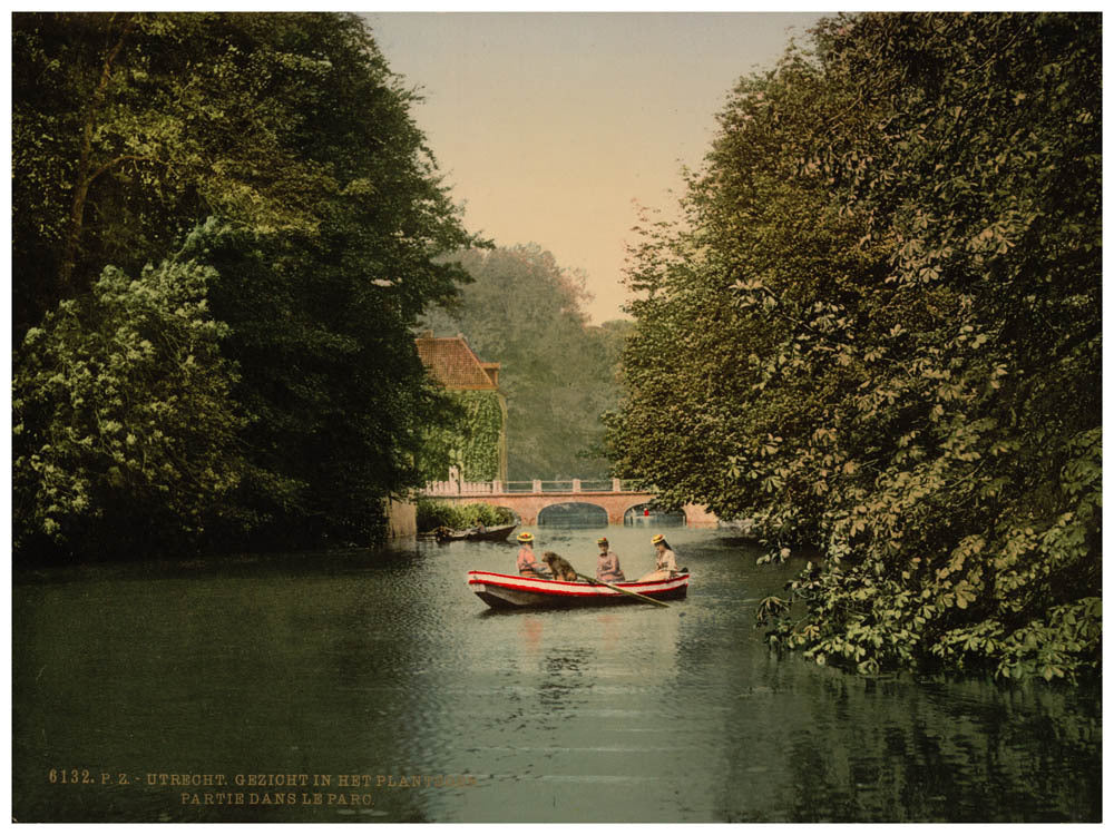 View in the park, Utrecht, Holland 0400-5263