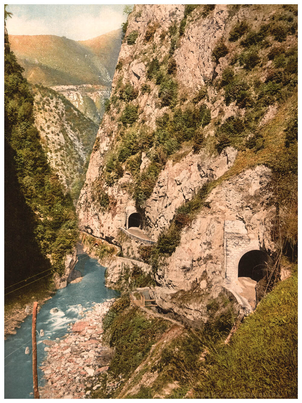 Toscolano Valley, roads and tunnels, Lake Garda, Italy 0400-5426