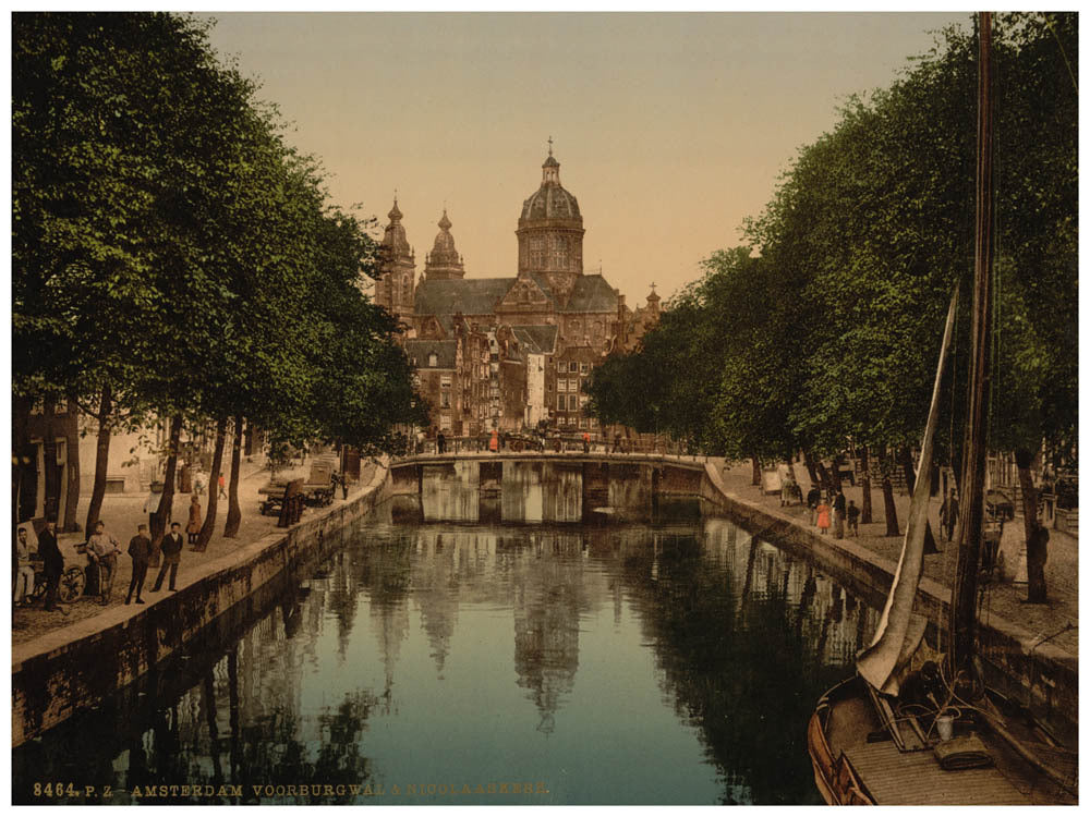 Voorburgwal & Nicolaaskerk, Amsterdam 0400-5671