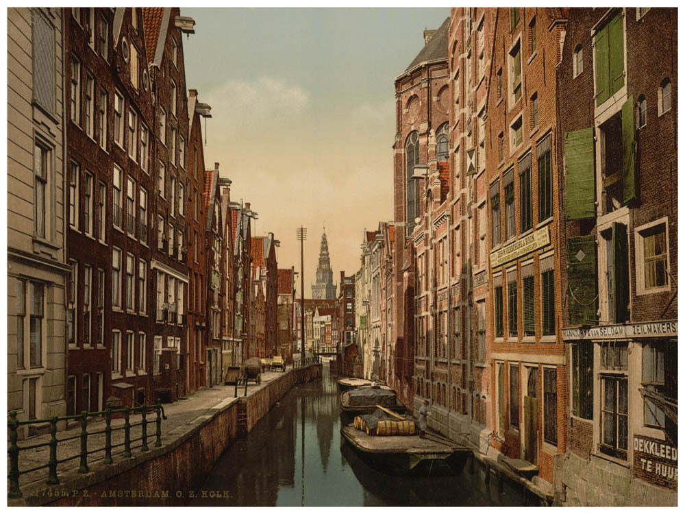 Old Zÿds, the Kolk (canal), Amsterdam, Holland 0400-5672