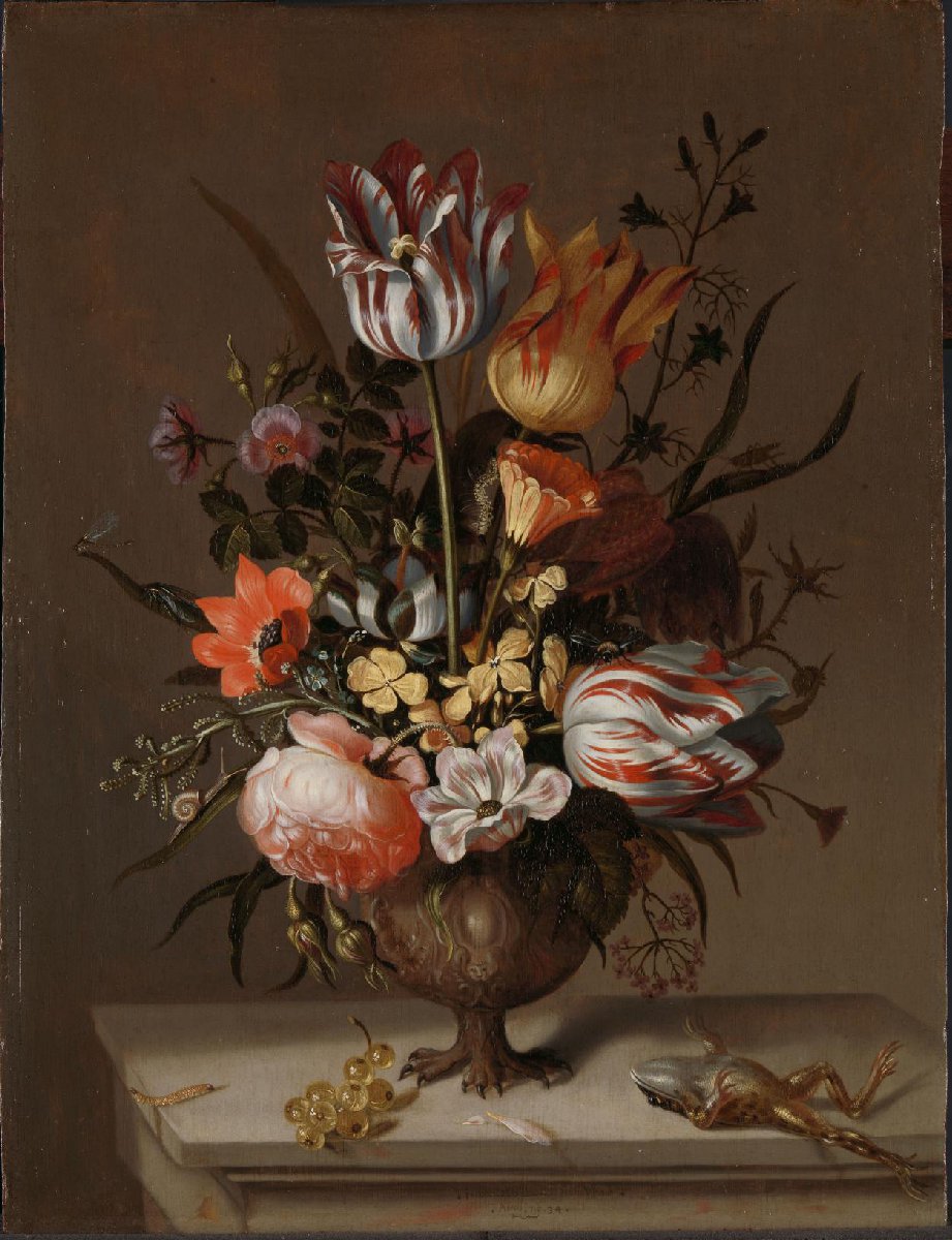 Stilleven met bloemenvaas en dode kikvors